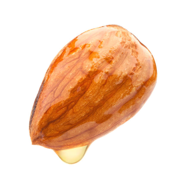 El secreto mejor guardado de la belleza: el aceite de almendras que te hace suave como un bebé