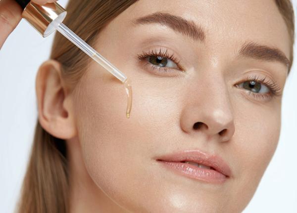 El elixir mágico para una piel perfecta: 8 maneras de usar el aceite de almendras en tu rutina de cuidado facial