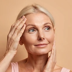 Transforma tu piel en una obra de arte con el aceite de avellanas, ¡Tu rostro será el lienzo más suave y radiante!