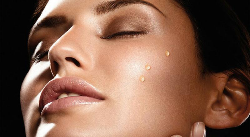 ¡Adiós Arrugas, Hola Risas!: El Secreto Divertido para una Piel de Envidia, aceite de neem