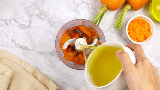 ¡Aprende a hacer tu propio aceite de zanahoria y potencia tu belleza natural!